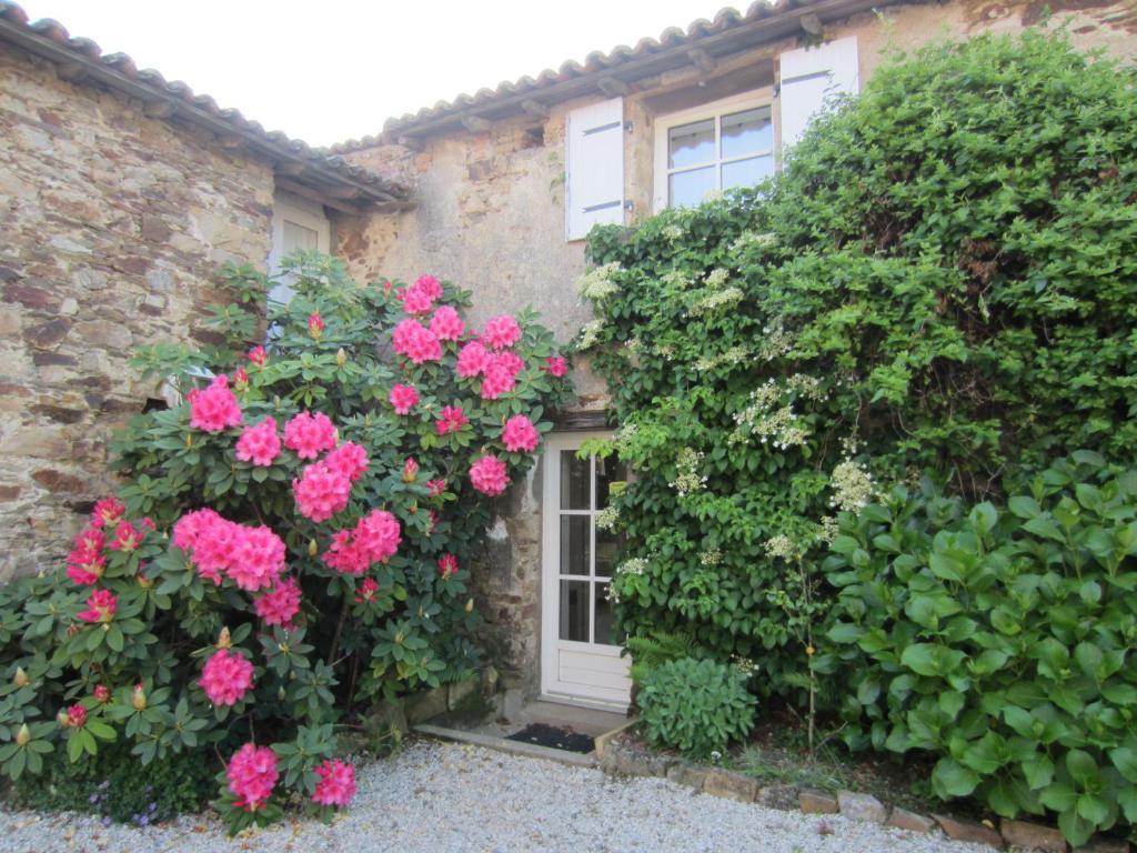 Relais De La Riniere Bed & Breakfast Le Landreau Екстериор снимка